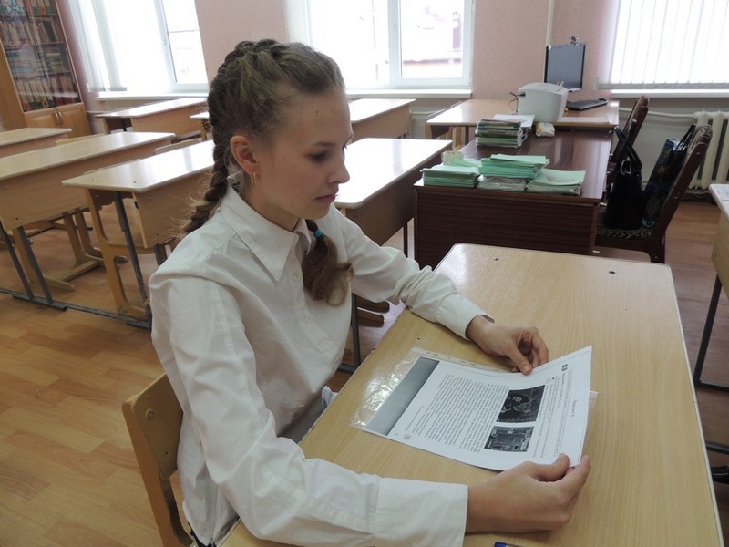 Девятиклассники Подмосковья могут записаться на итоговое собеседование по русскому языку
