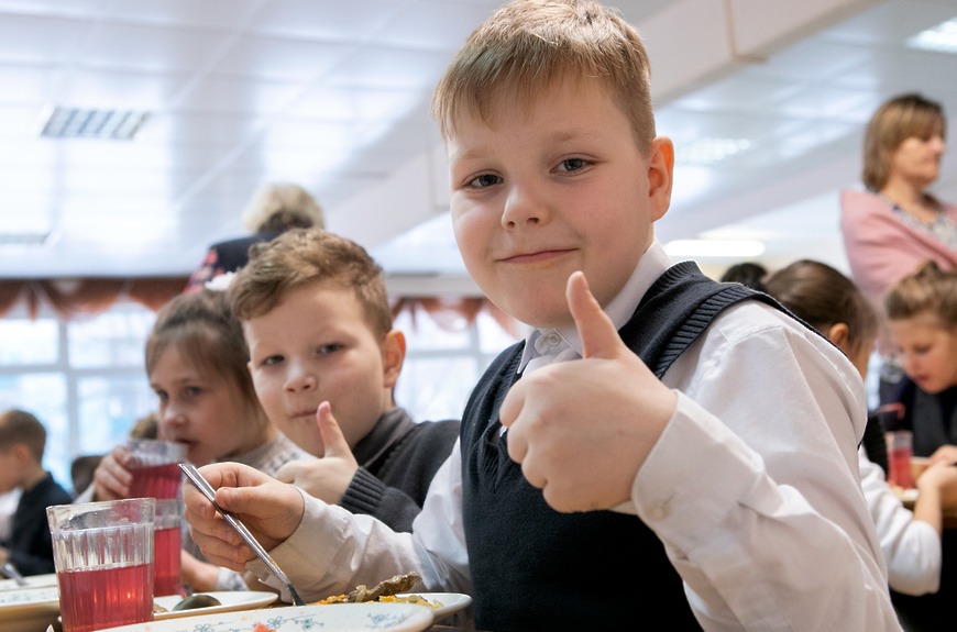 Почти 160 тыс. родителей проголосовали за качество питания в школах