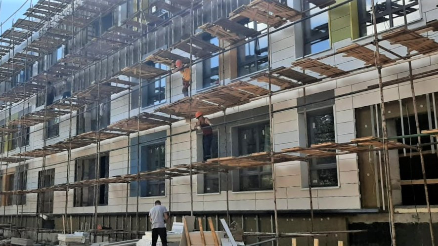 Строительная готовность нового корпуса гимназии в Коломне составляет 70%