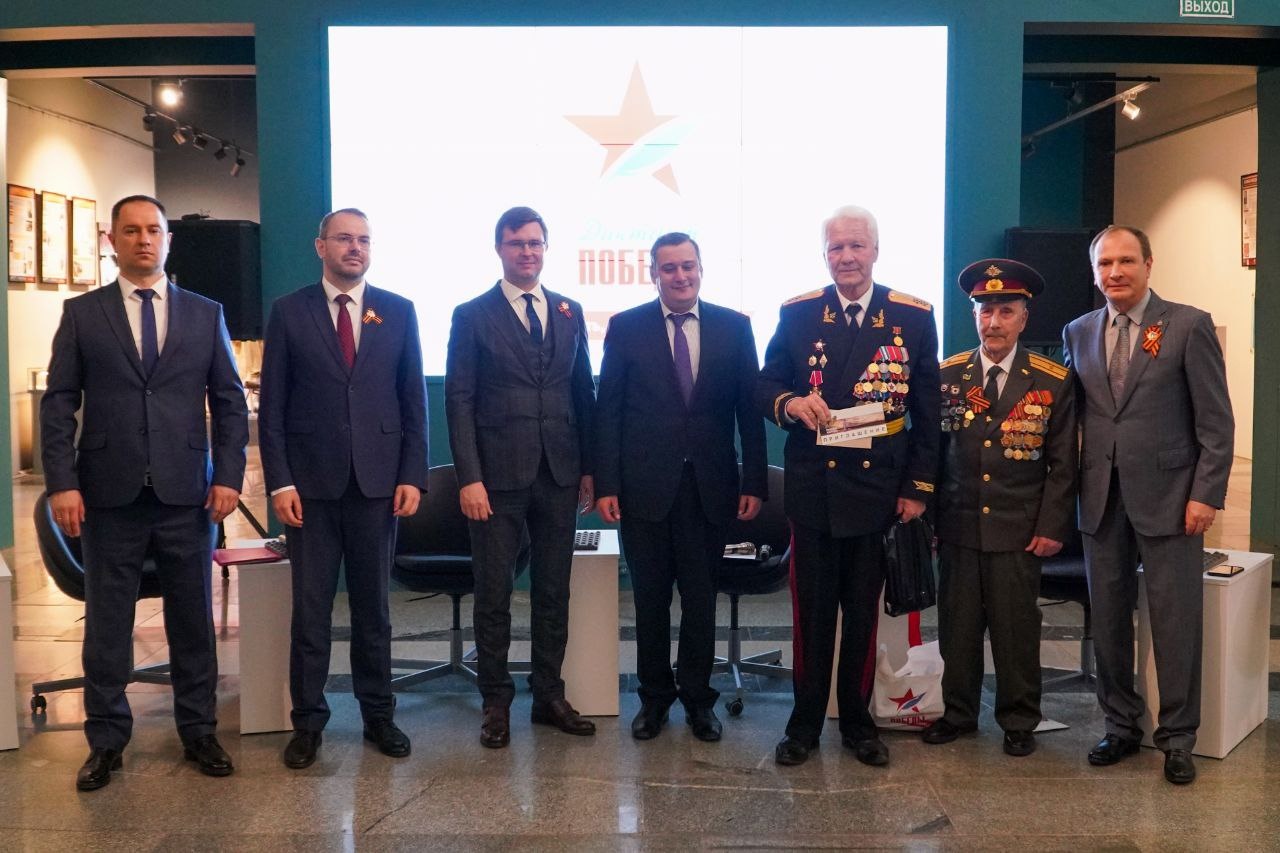 Победители «Диктанта Победы» получили приглашение на парад на Красной площади
