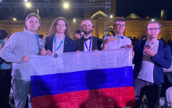 Российские школьники забрали комплект медалей на международной олимпиаде по химии